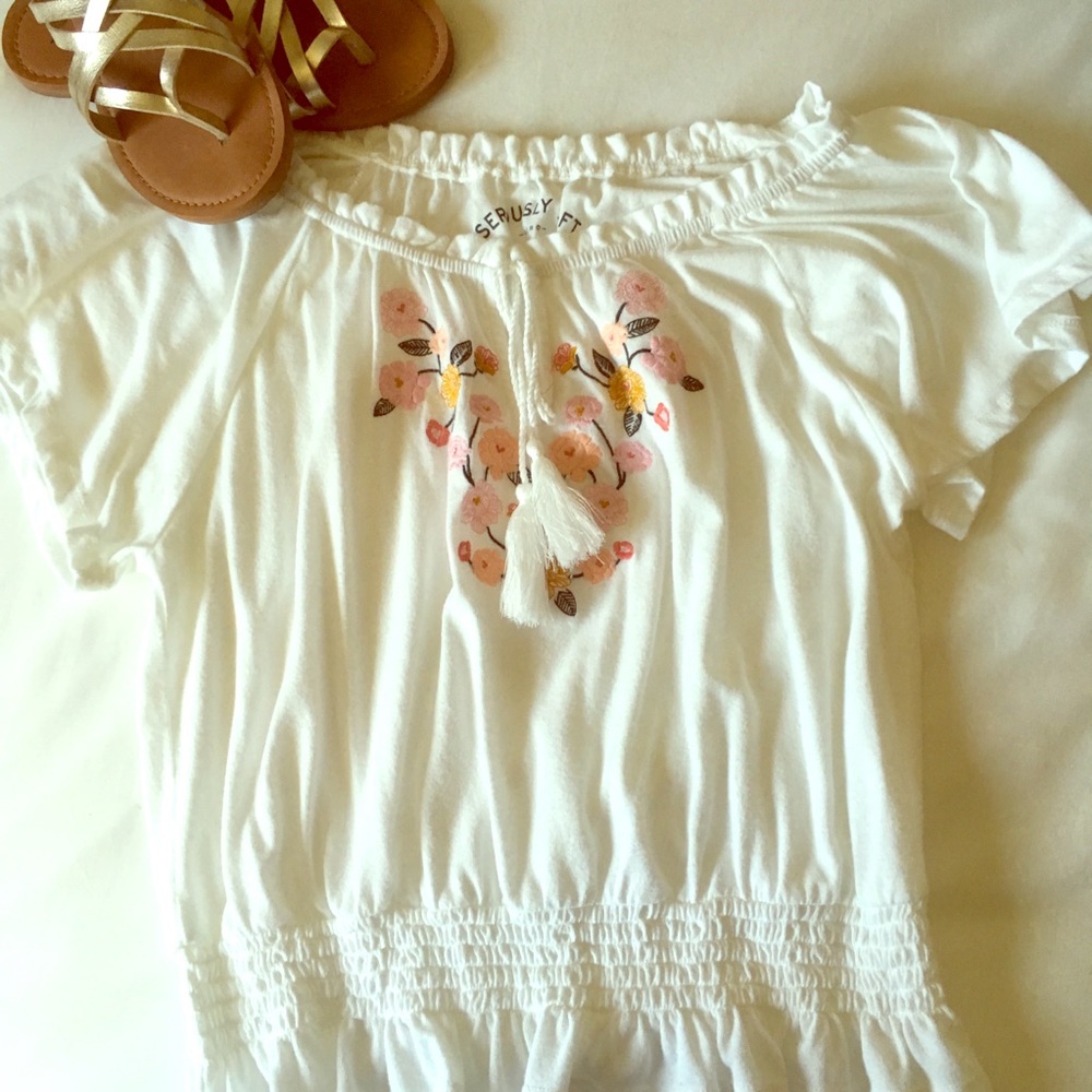 SOLD! NWOT Aeropostale White peasant top. Small